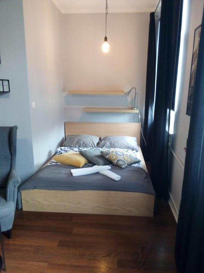 Art Dreams Apartament Chmielna 14 ワルシャワ エクステリア 写真